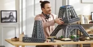 Why the LEGO Eiffel Tower 10307 Stands Out Among Giant LEGO Sets