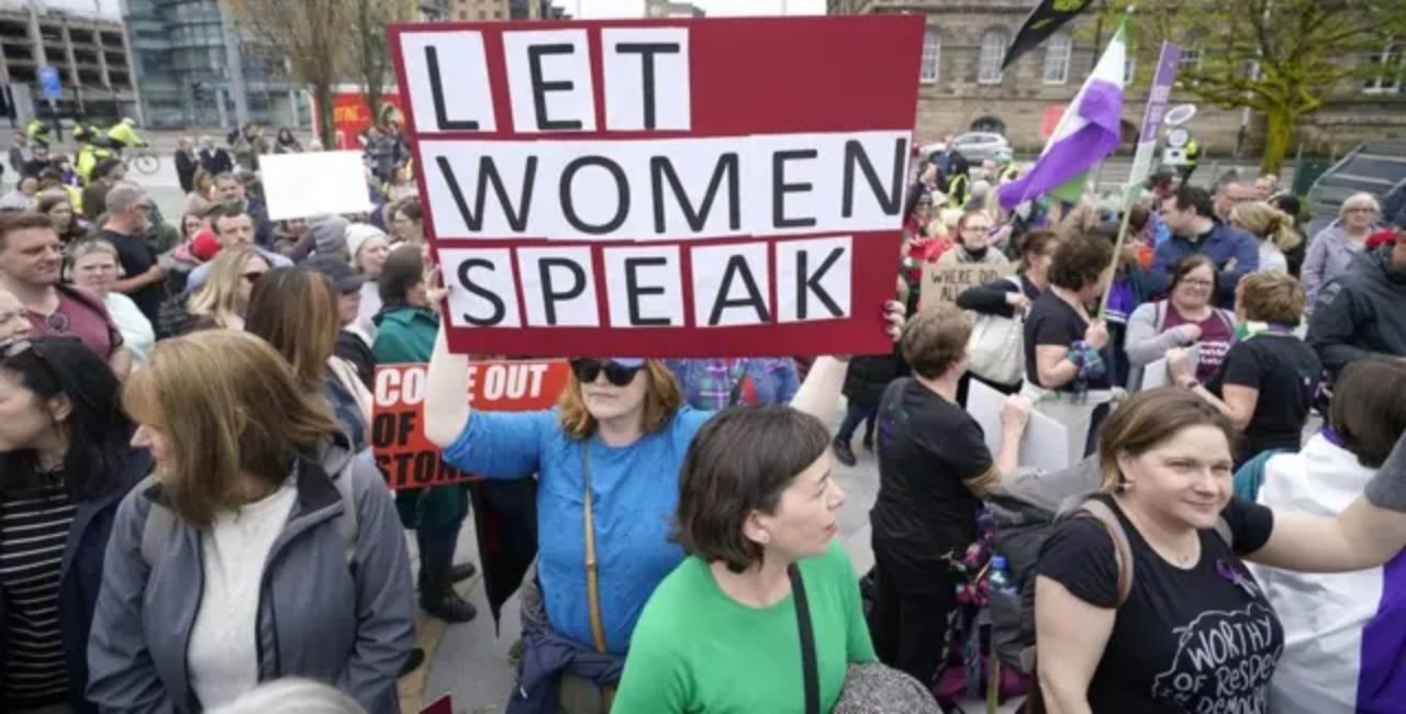 What Is Letwomenspeak.com?