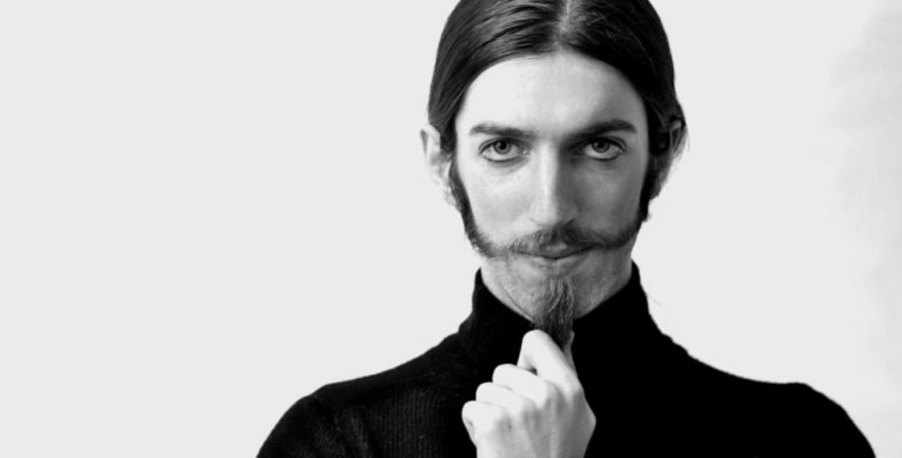 Who Is Stewart Vickers? A Quick Look at His Background